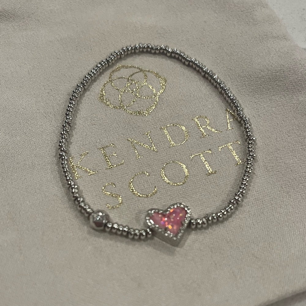 Kendra Scott Ari Heart Silver Stretch Bracelet in Pink Iridescent Glitter Glass